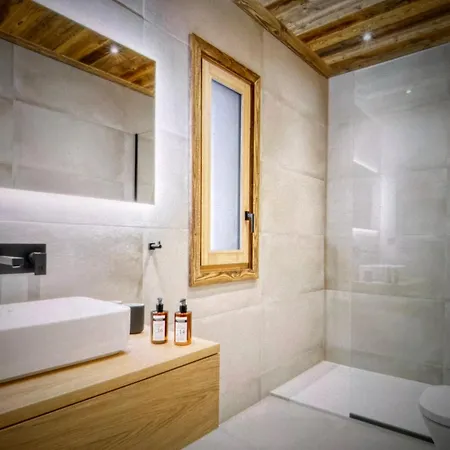 Holiday home Family Chalet W Hot Tub & Sauna *